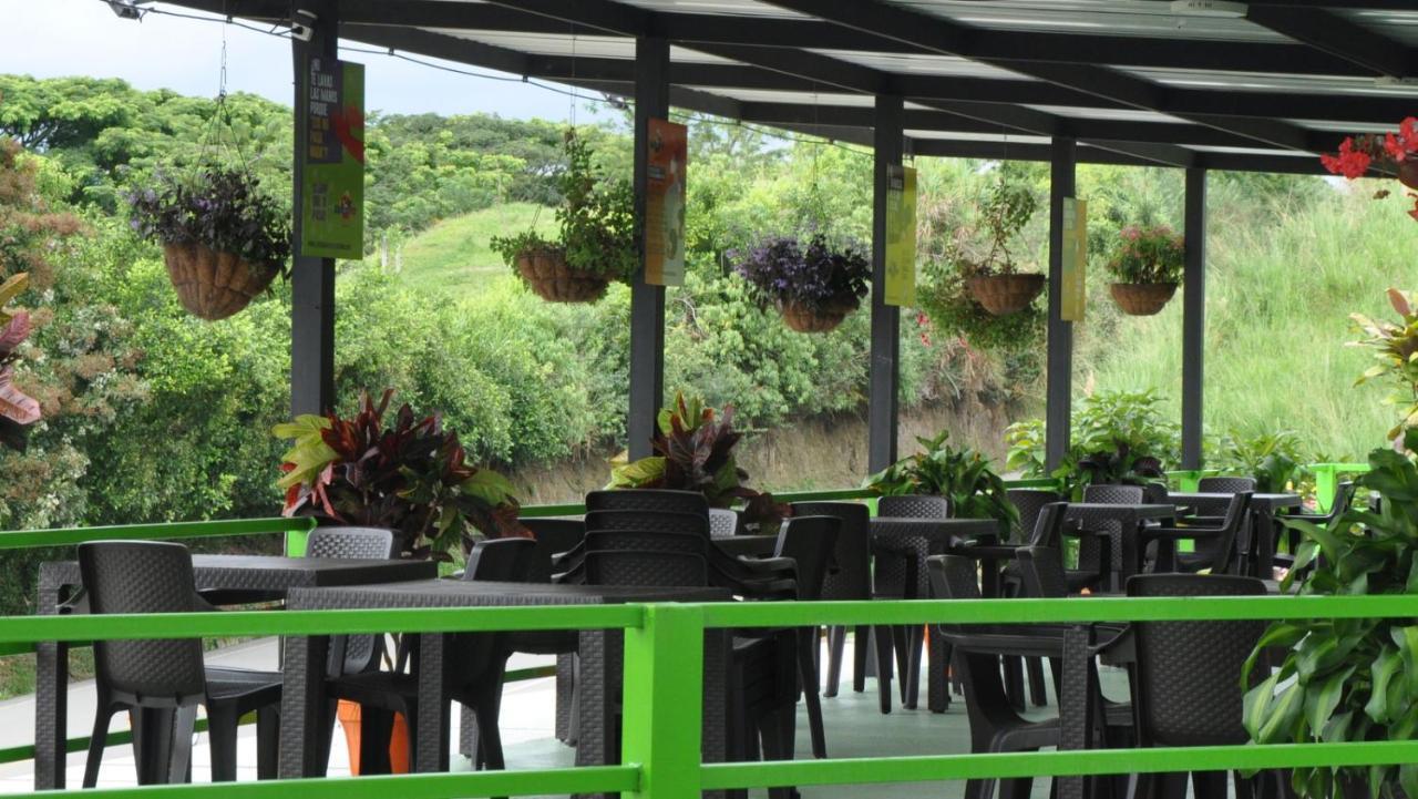 Glamping - Calochorno Hotell Alcalá Exteriör bild