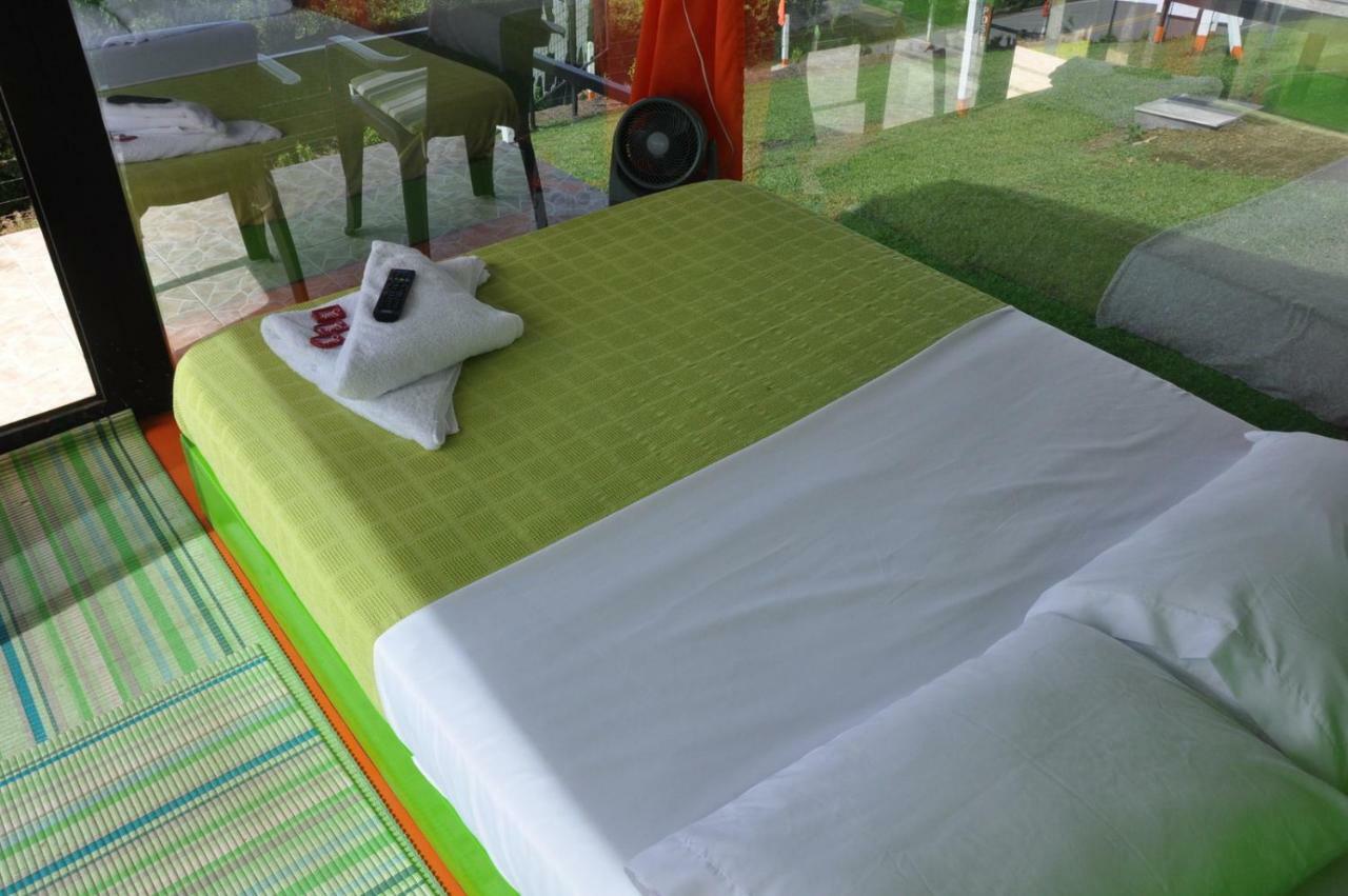 Glamping - Calochorno Hotell Alcalá Exteriör bild